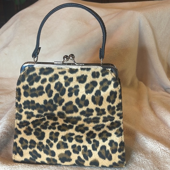 GIA New York, London, Paris faux fur bag - Picture 4 of 10